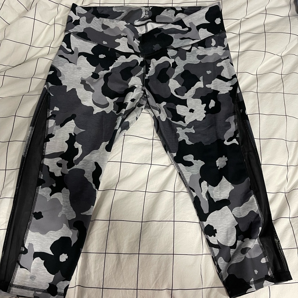 Old Navy Acitve Capri’s XXL
